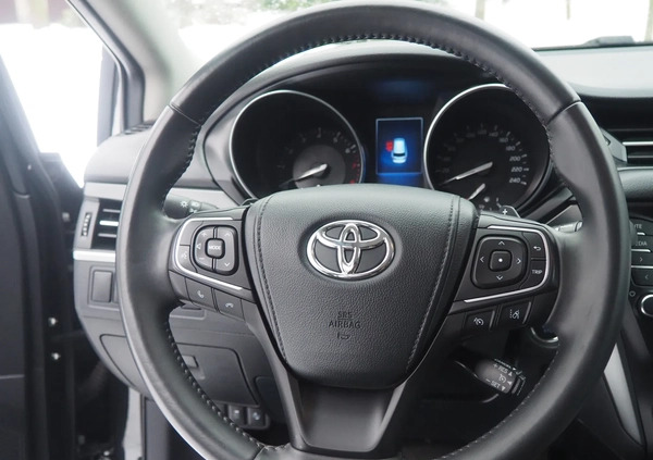 Toyota Avensis cena 84900 przebieg: 70200, rok produkcji 2018 z Ropczyce małe 742